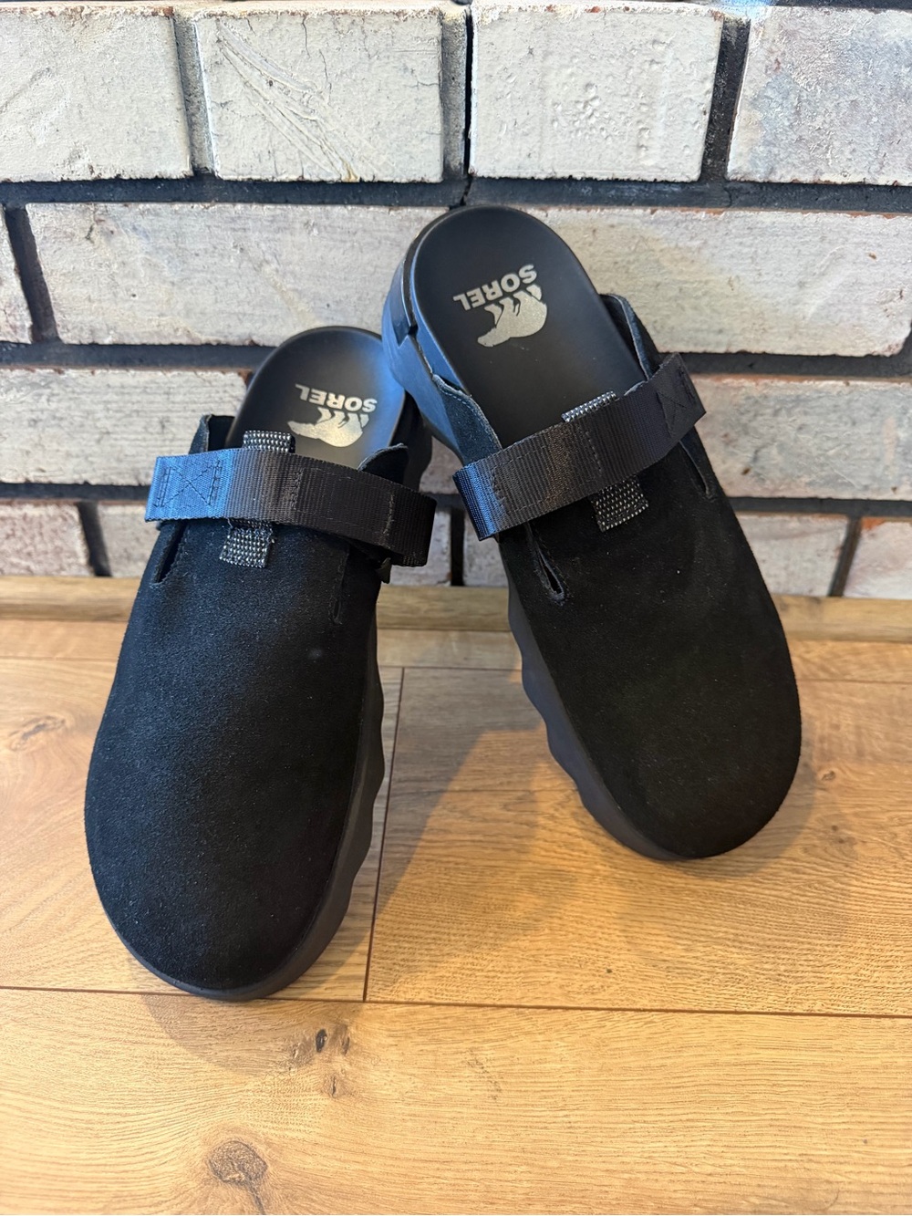 Sorel Viibe Clog Black Suede Platform Mules Women's Size 11 Like New